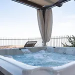 Le - * Taormina