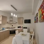 Villa Le - *