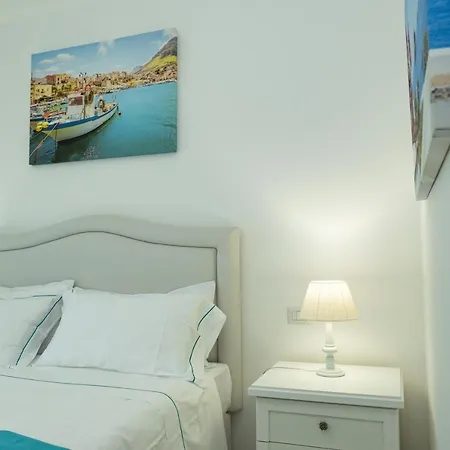 Le - * Taormina