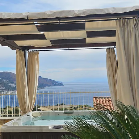 Le - Villa Taormina