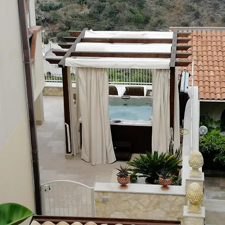 Le - Villa Taormina