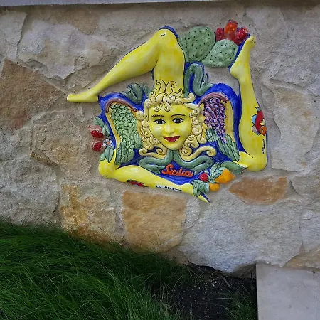 Villa Le - *